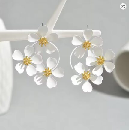 Vintage Sweet Floral Earrings Women's Fashion Trend Accessories Luxurious Camellia Stud Earrings